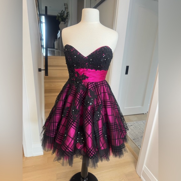 Jovani Dresses & Skirts - Jovani Strapless Pink & Black Lace Taffeta Party Dress – Size 6